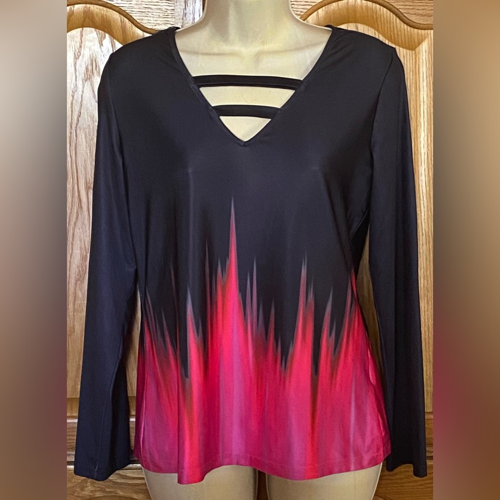 NWOT ChicMe black & pink, long sleeve T-shirt, Sz. M
